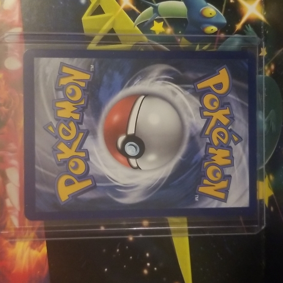 Galarian Moltres V - Picture 2 of 3